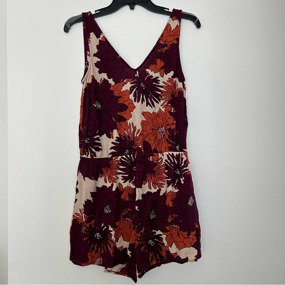 Sisstrevolution Floral Romper - Picture 1 of 12